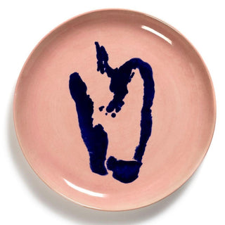 Serax Feast dinner plate diam. 22.5 cm. delicious pink - pepper blue - Buy now on ShopDecor - Discover the best products by SERAX design